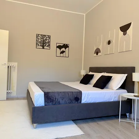 Masca Bolo Apartament Bolonia