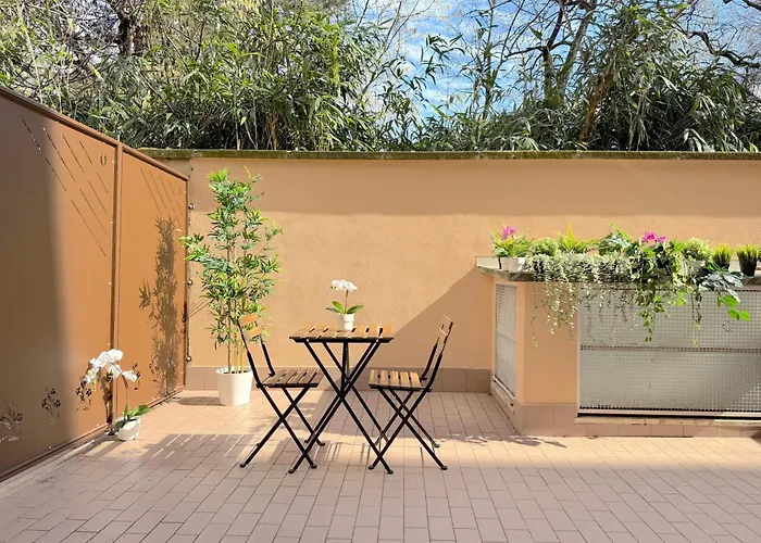 Masca Bolo Apartament Bolonia